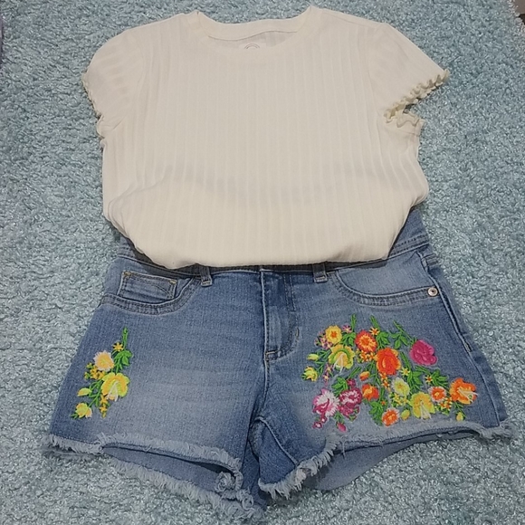 Jordache Other - Adorable jean shorts